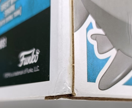760 Shark Biting Quint 6 inch - JAWS - 2019 Con Funko POP - Box Damaged