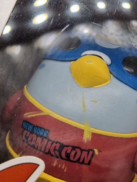 23 Paulie Pigeon (Red) - New York Comic Con Box Damaged Funko POP Funko