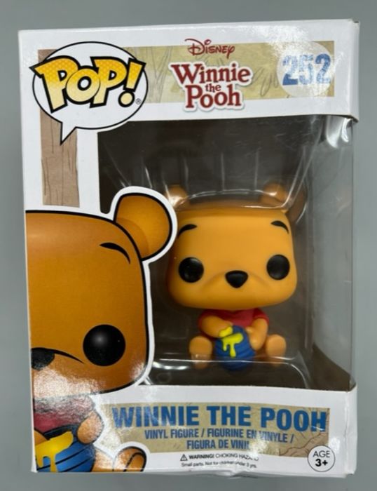 252 Winnie the Pooh (Sitting) - Disney - Box Damaged Funko POP Funko