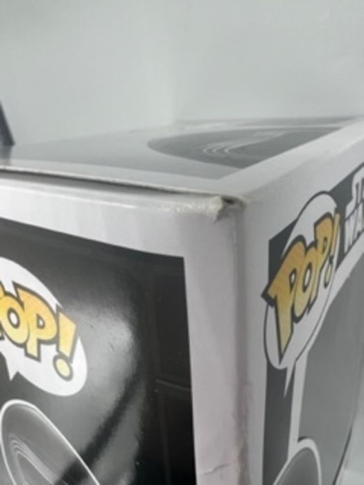 60 Kylo Ren - Star Wars - The Force Awakens - Box Damaged Funko POP