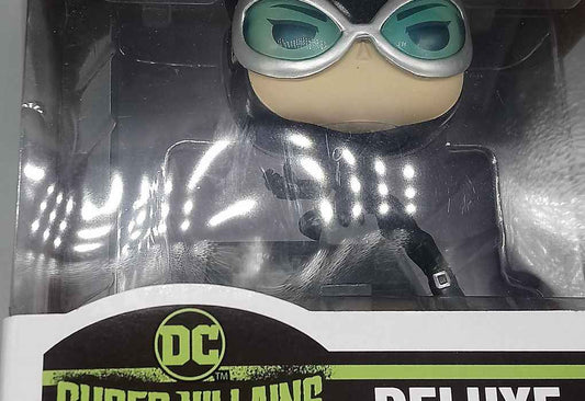 269 Catwoman - Deluxe Jim Lee - DC Super-Villain Funko POP - Box Damaged