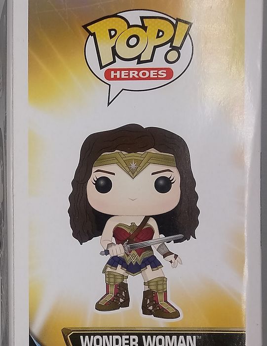 86 Wonder Woman - DC Batman vs Superman - Box Damaged Funko POP