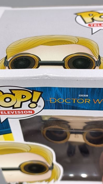 899 Thirteenth Doctor (Goggles) - Doctor Who - Funko POP - Box Damaged