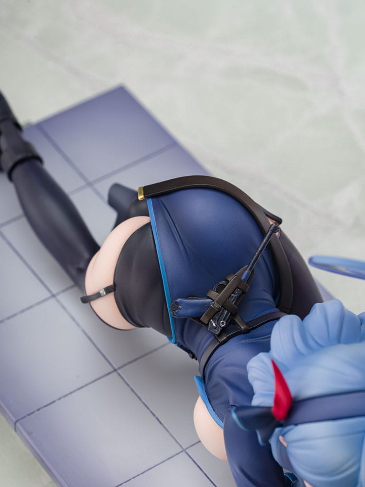 Blue Archive PVC Statue 1/7 Ako Memorial Lobby Ver. 23 cm Ami Ami