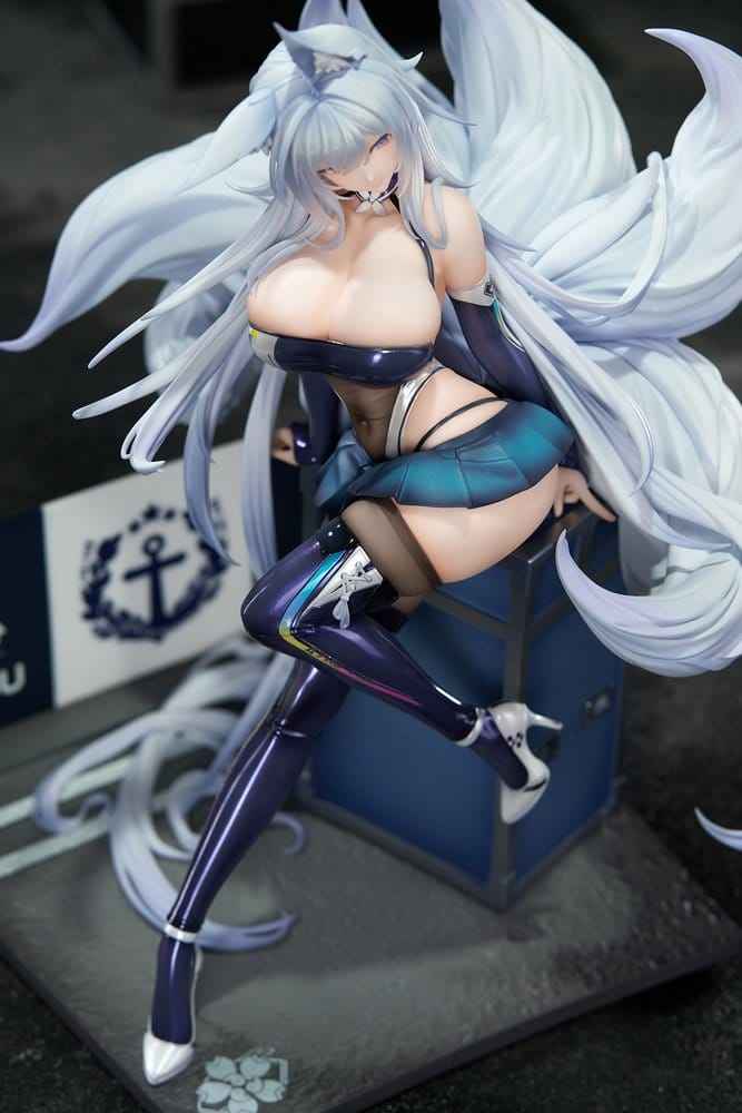 Azur Lane PVC Figure 1/7 Shinano Moonlit Chrome Ver. 25 cm