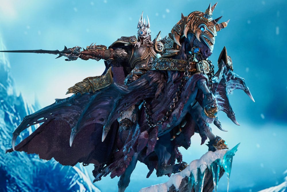 World of Warcraft Statue The Lich King & Invincible 68 cm Statues