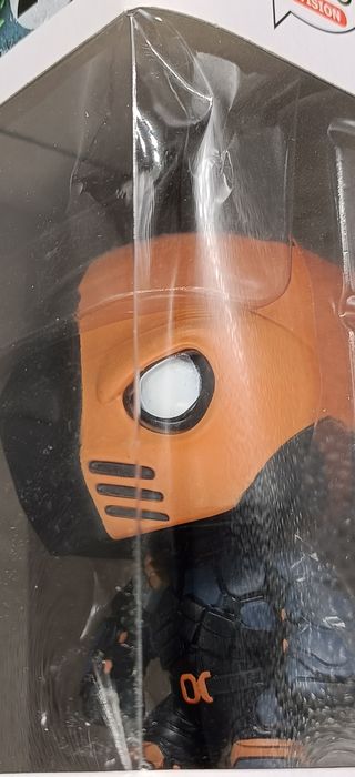 210 Deathstroke - Arrow - Box Damaged Funko POP