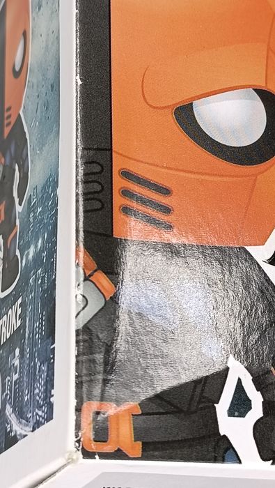 210 Deathstroke - Arrow - Box Damaged Funko POP
