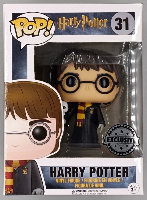 31 Harry Potter (Robes w/ Hedwig) - Harry Potter Funko POP