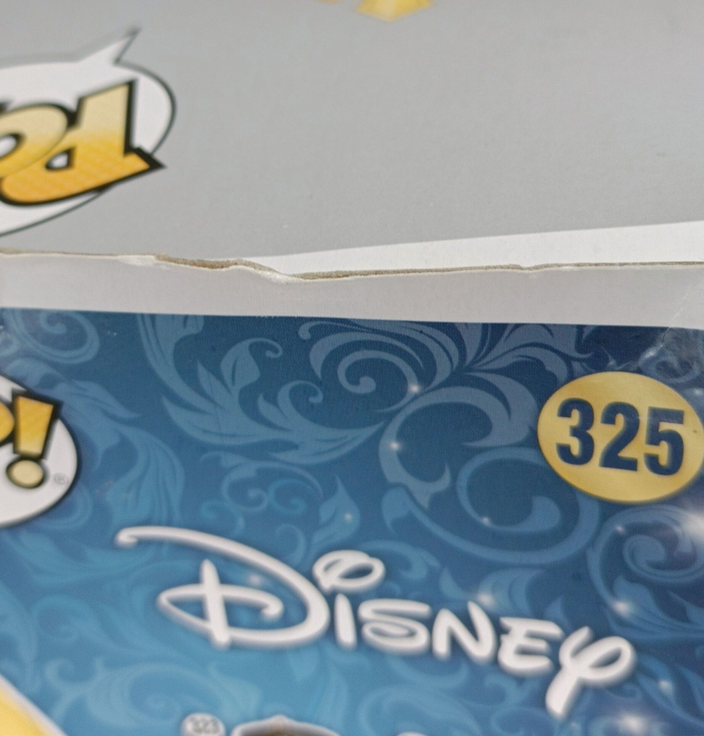 325 Aurora (Gown Blue) Chase - Disney Sleeping Beauty Funko POP (Box Damage)