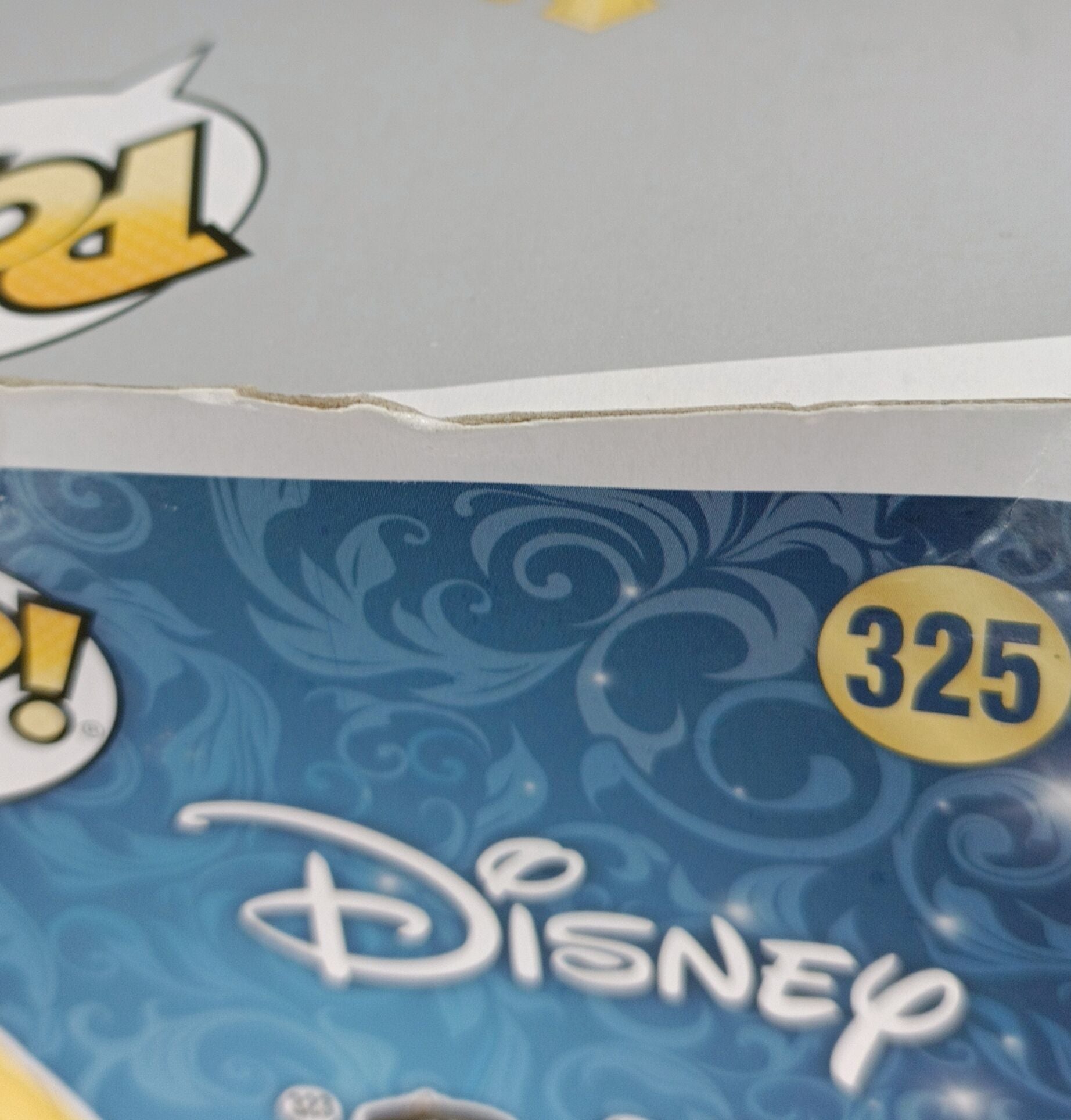 325 Aurora (Gown Blue) Chase - Disney Sleeping Beauty Funko POP (Box Damage)