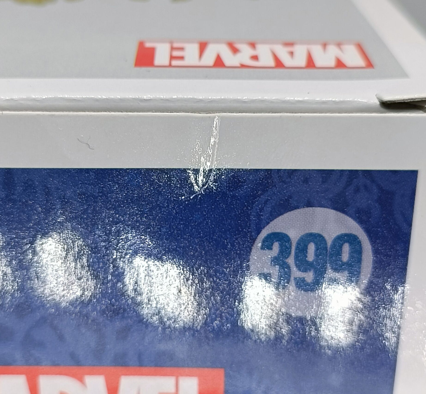 399 Groot (w/ Lights & Ornaments) - Marvel - Holiday Funko POP (Box Damage)