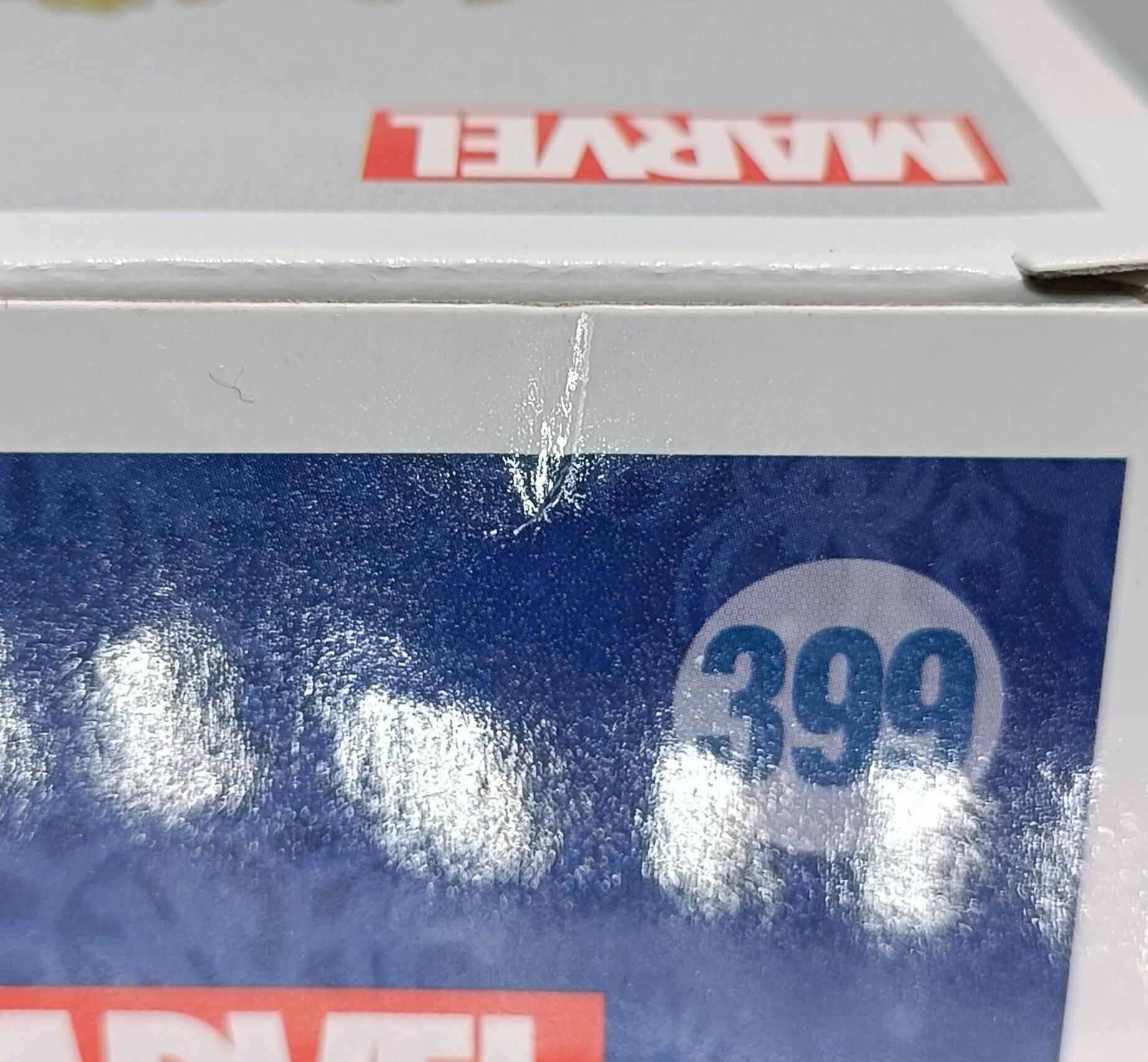 399 Groot (w/ Lights & Ornaments) - Marvel - Holiday Funko POP (Box Damage)