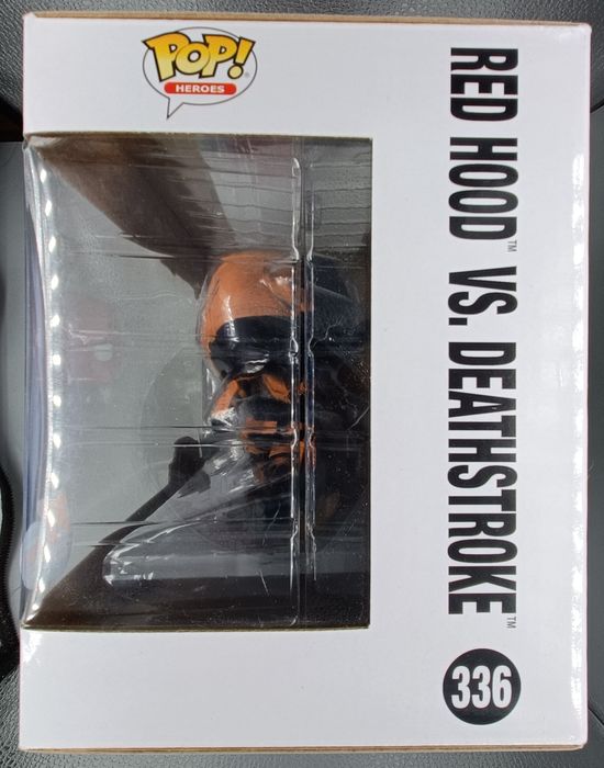 336 Red Hood vs. Deathstroke 30-000 Ltd - Box Damaged Funko POP