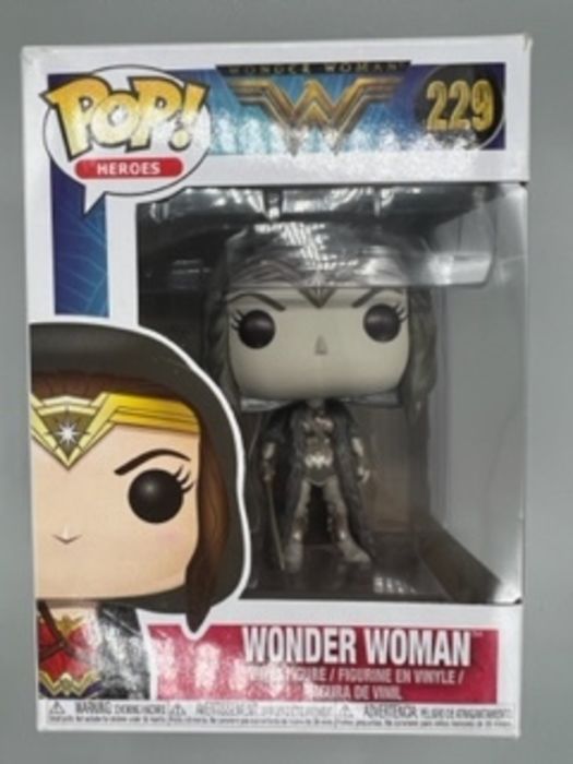 229 Wonder Woman (Cloaked- Sepia) - DC - Box Damaged Funko POP Funko
