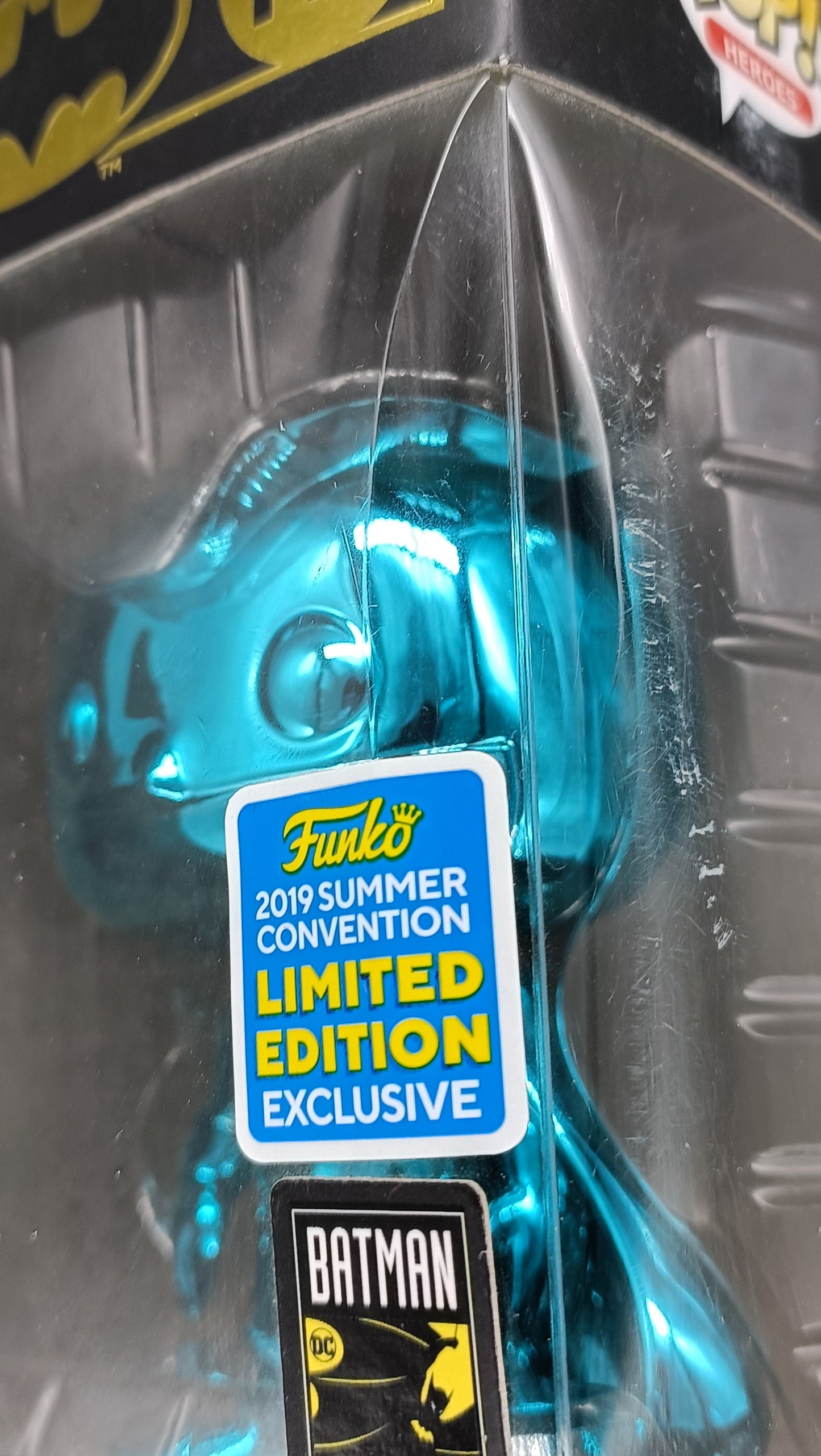 144 Batman (Teal) - Chrome - DC - 2019 Con - Box Damaged Funko POP