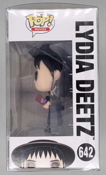 642 Lydia Deetz (w/ Book) - Beetlejuice Horror Funko POP
