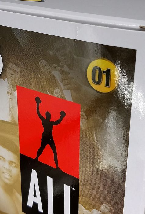 01 Muhammad Ali - Sports Legends - Funko POP - Box Damaged