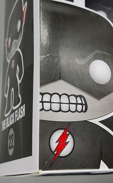 22 The Black Flash - DC Universe - Exclusive Funko POP - Box Damaged