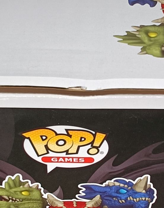 846 Tiamat (with D20) 6 Inch - Dungeon & Dragons - Box Damaged Funko POP