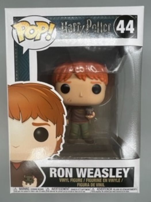 44 Ron Weasley (w/ Scabbers) - Harry Potter - Box Damaged Funko POP Funko