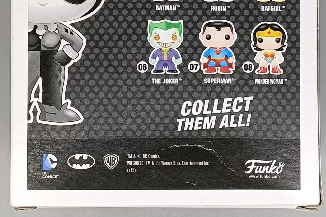 45 Harley Quinn - B&W - DC Super Heroes - Box Damaged Funko POP