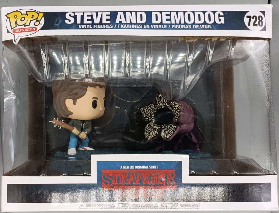 728 Steve and Demodog - TV Moment - Stranger Things - Damaged Box Funko POP Funko