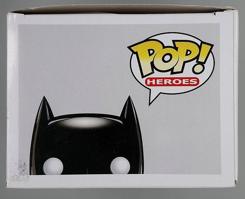 01 Batman (DC Super Heroes) - Box Damaged Funko POP