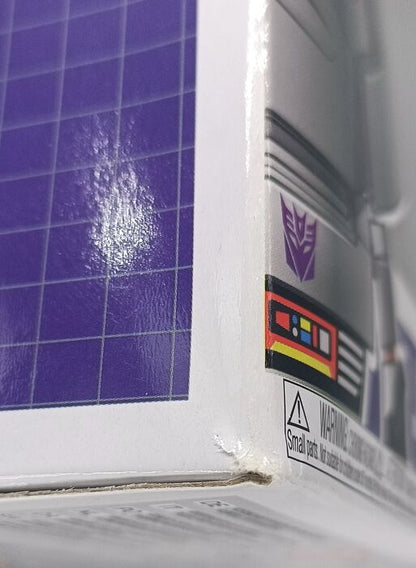 24 Megatron - Transformers - Box Damaged Funko POP