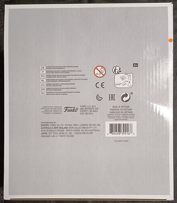321 Han Solo in the Millennium Falcon Deluxe Star Wars - Box Damaged Funko POP