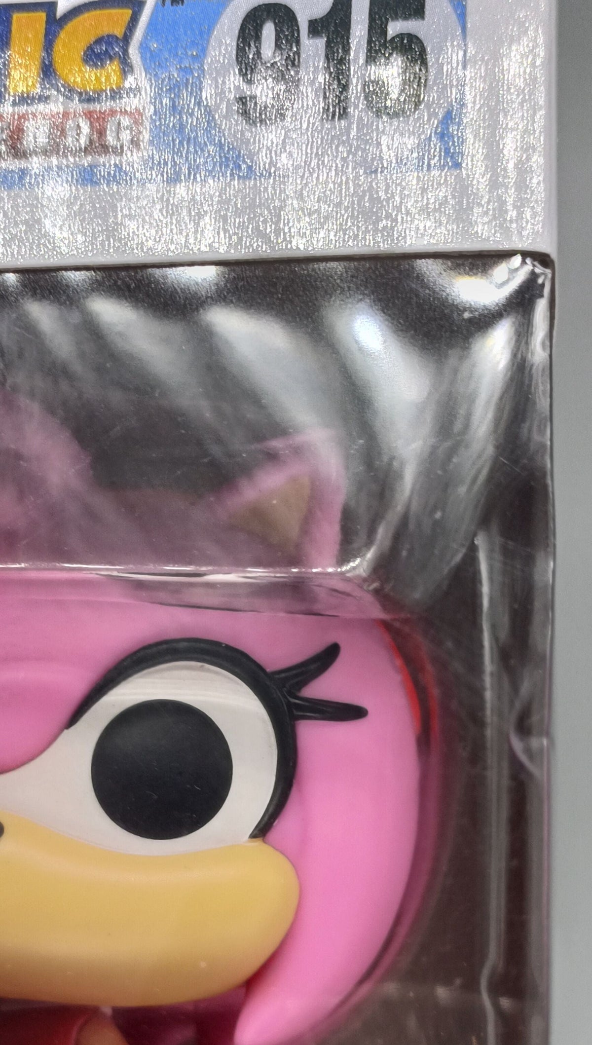915 Amy - Sonic the Hedgehog - Box Damaged Funko POP