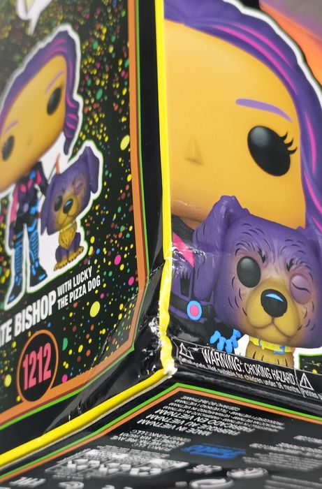 1212 Kate Bishop with Lucky Blacklight Marvel Hawke Box Damaged Funko POP