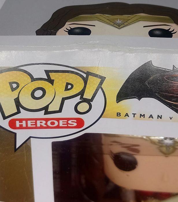 86 Wonder Woman - DC Batman vs Superman - Box Damaged Funko POP