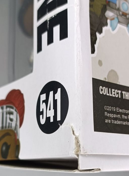 541 Lifeline - Apex Legends Funko POP - Box Damaged 
