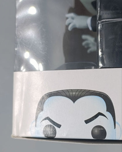 111 Dracula - Monsters Horror Box Damaged Funko POP Funko