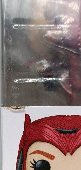 823 Scarlet Witch Glow - Marvel Wandavision - Box Damaged Funko POP