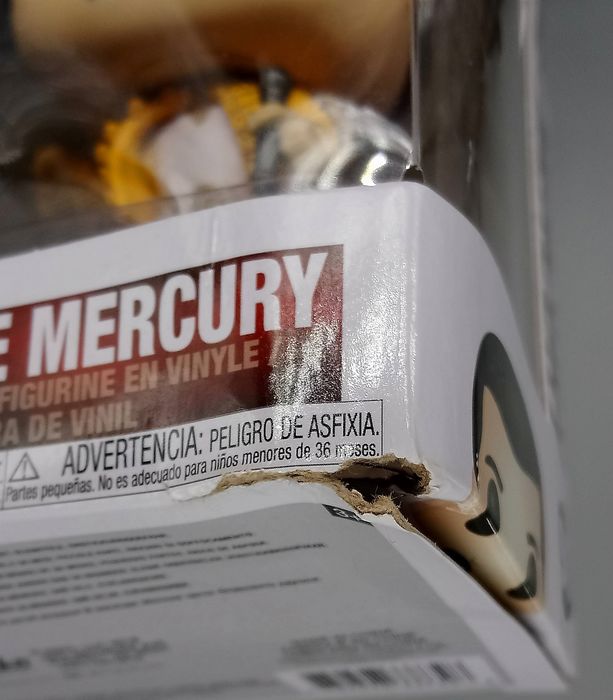 96 Freddie Mercury (Wembley 1986) Rocks - Queen Box Damaged Funko POP