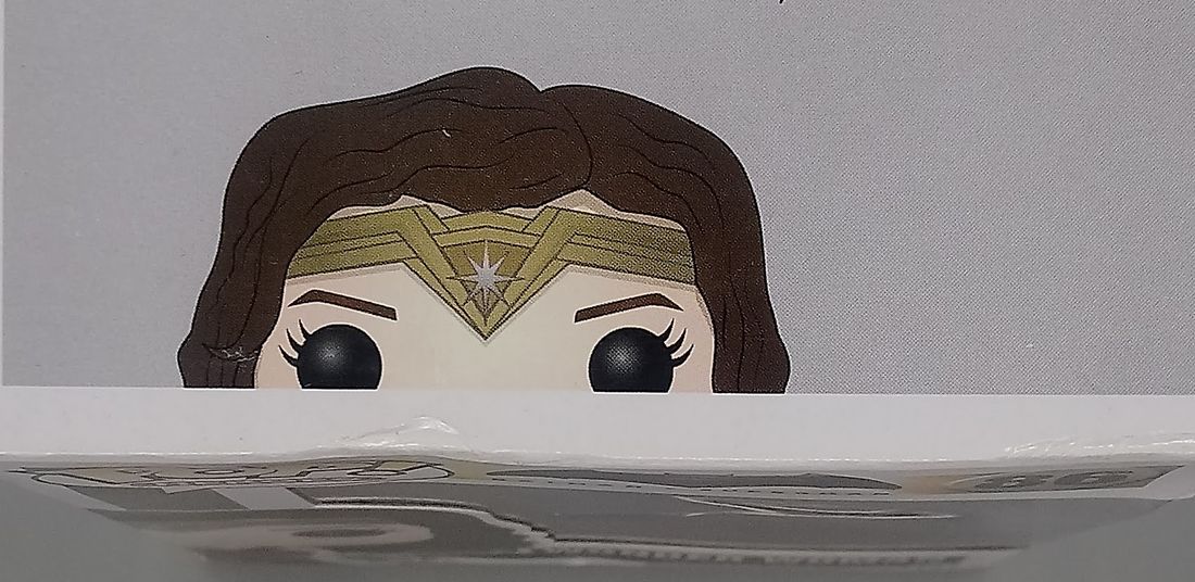 86 Wonder Woman - DC Batman vs Superman - Box Damaged Funko POP