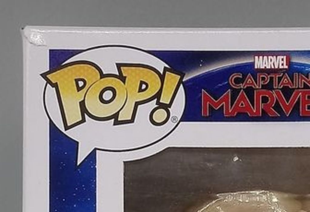 432 Captain Marvel (Powered Up) Glow Marvel Captain Marvel Box Damaged Funko POP