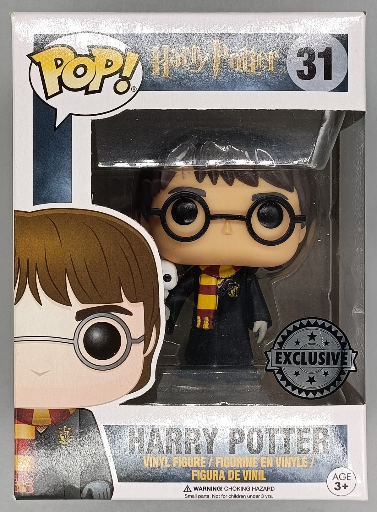 31 Harry Potter (Robes w/ Hedwig) - Harry Potter Box Damaged Funko POP Funko