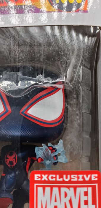 1090 Spider-Man (w/ Electricity) Marvel Spider-Verse Box Damaged Funko POP