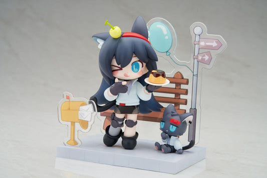 Arknights PVC Statue Dessert Time Series Q-figure Blaze 11 cm - FanofThings.co.uk