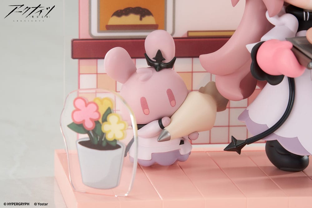 Arknights Would You Like A Dessert? Mini Series PVC Statue Civilight Eterna 11 cm Statues