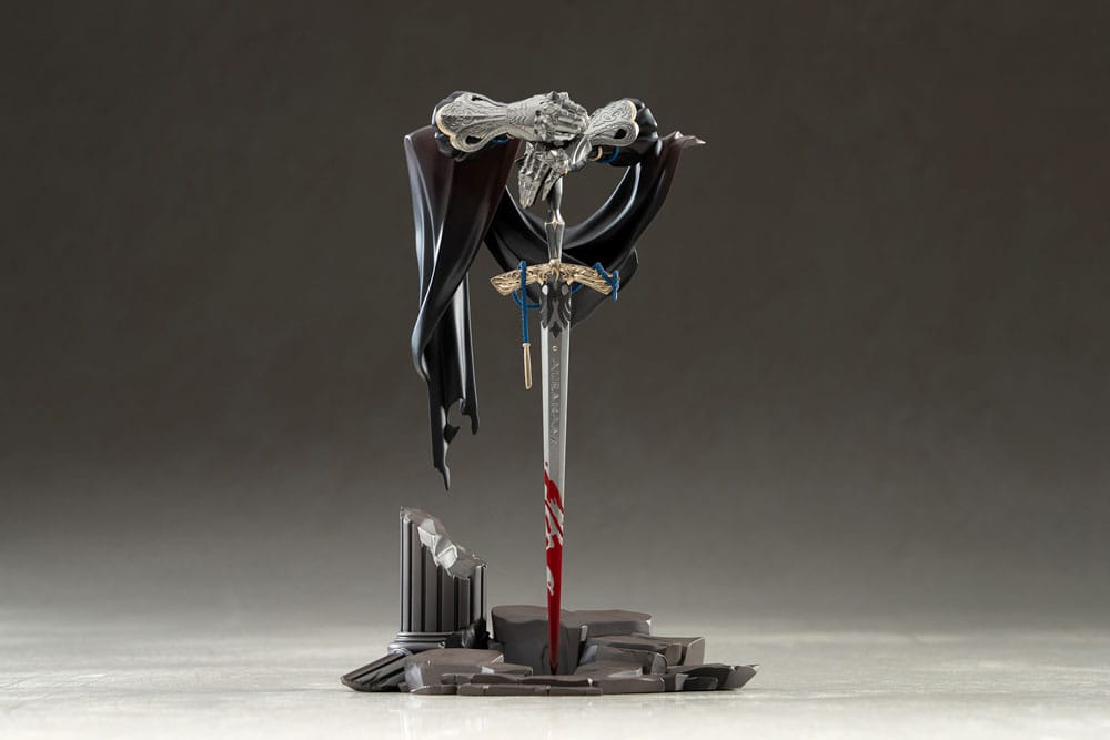 Reverse: 1999 Limepie Series PVC Statue Knight 17 cm APEX