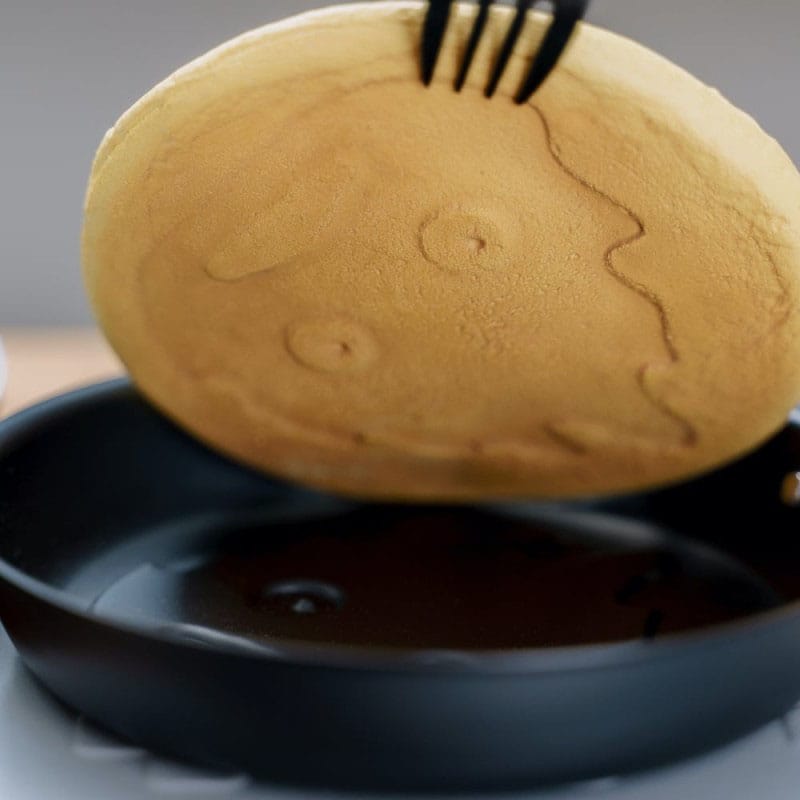 Howl's Moving Castle Non-Stick Pancake Pan Calcifer - FanofThings.co.uk