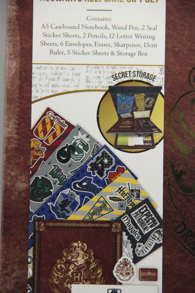 Harry Potter Hogwarts Keepsake Gift Set