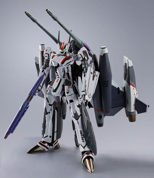 Macross Frontier DX Chogokin Action Figure Tornado Messiah Valkyrie Alto Saotome Use Revival Ver. 25 cm - FanofThings.co.uk
