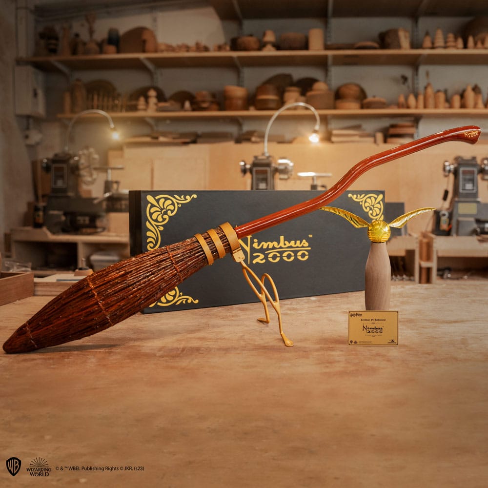 Harry Potter Replica Nimbus 2000 Magic Broom Junior Cinereplicas