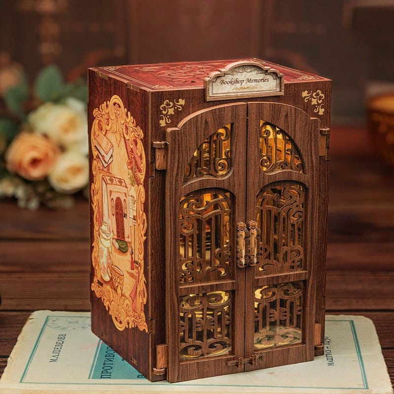 Book Nook Bookshop Memories 17 x 10 cm CuteBee