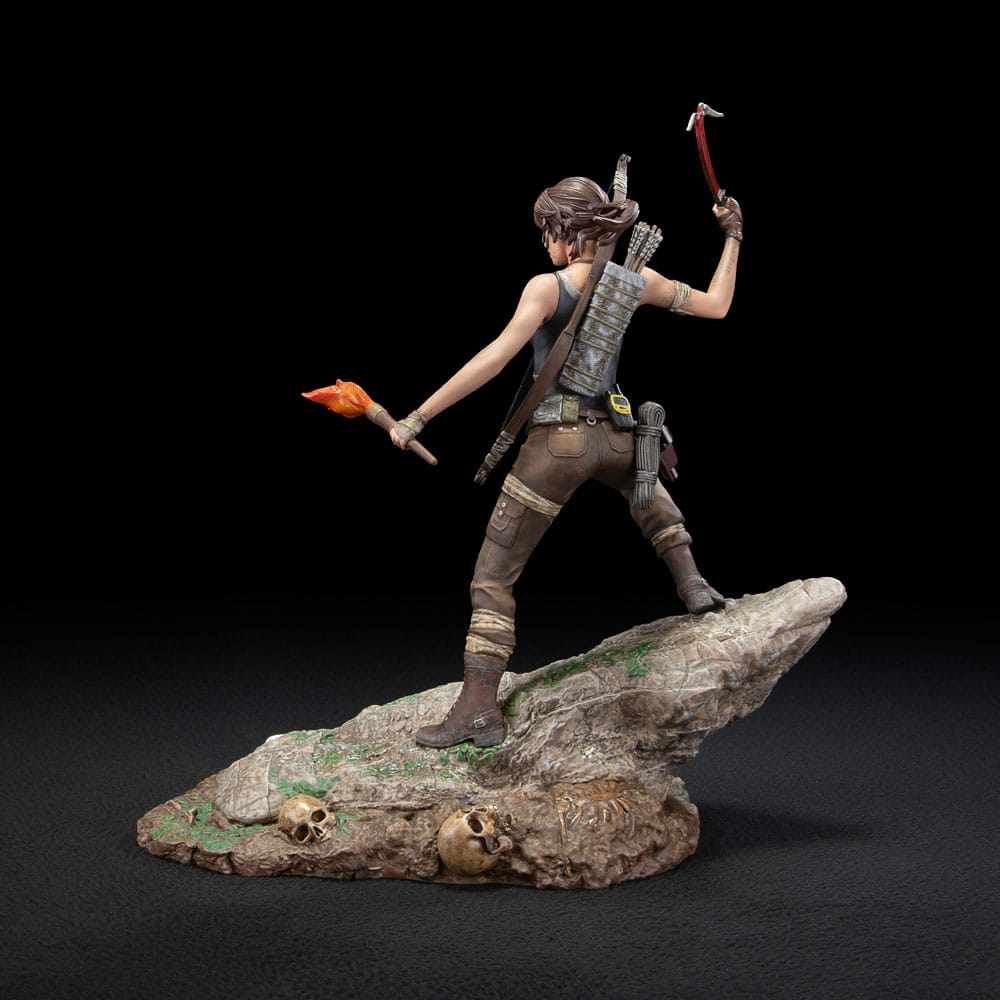 Tomb Raider PVC Statue Lara Croft Survivor Era 33 cm Dark Horse